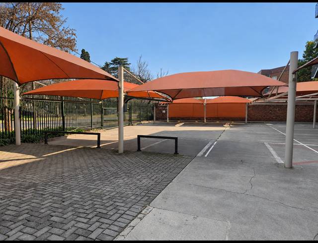 2 BEDROOM FLAT FOR SALE IN THREE RIVERS PROPER